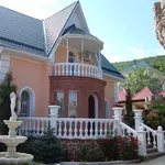 гостиный двор Эмине-Баир