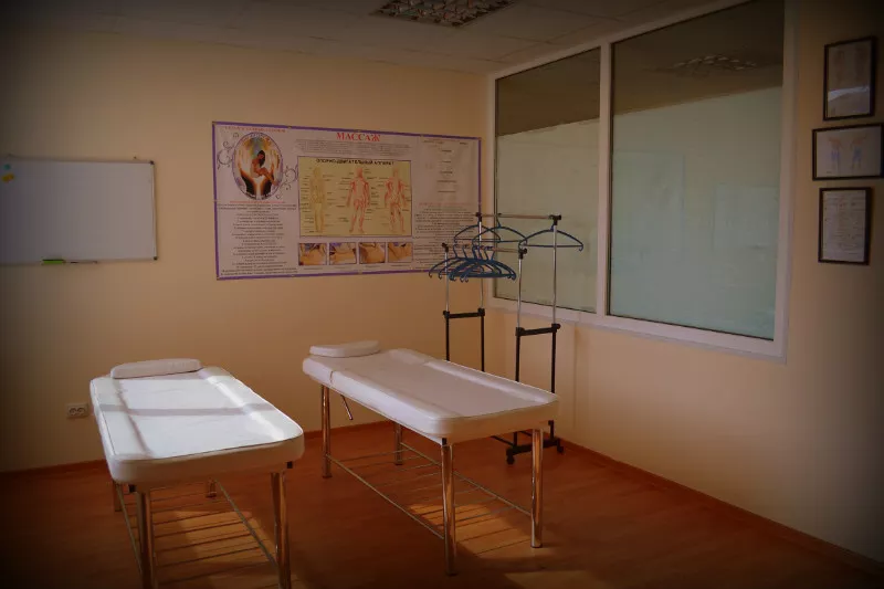 Курсы,  обучение Классический и лечебный массаж в Симферополе. УЦ Академия успеха.  3