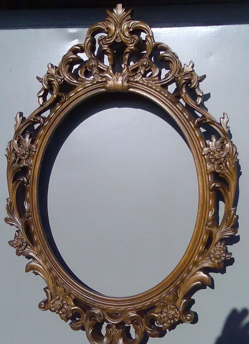 зеркало в резной раме из дуба цвет орех