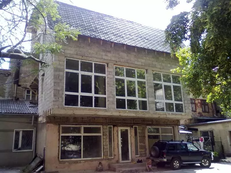 Продам отдельностоящее здание в центре Одессы