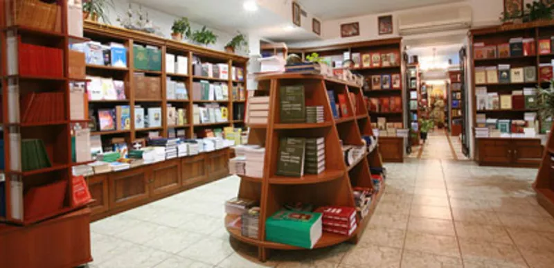 Требуется продавец – консультант в крупный книжный магазин