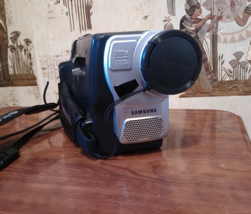 Видеокамера SAMSUNG  VP-W80 Pal CAMCORDER 2