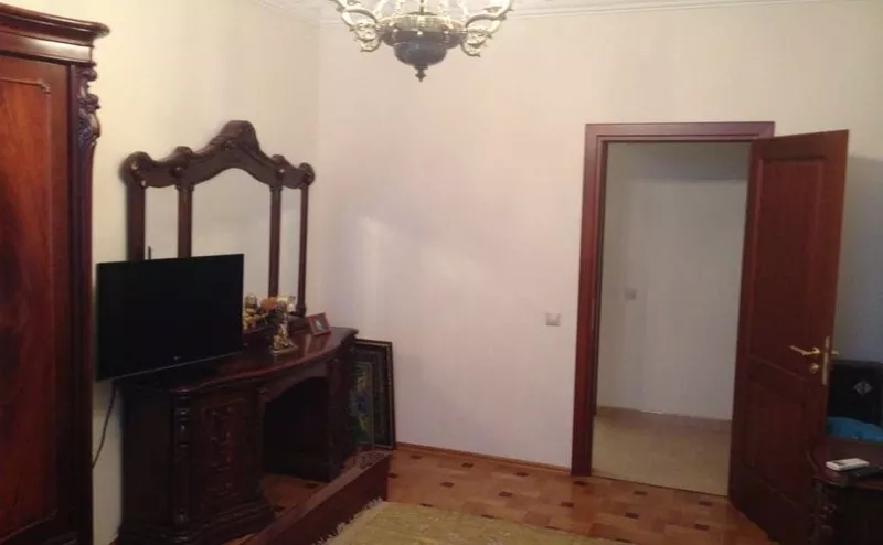 Продам 2 комн квартиру в Севастополе 3